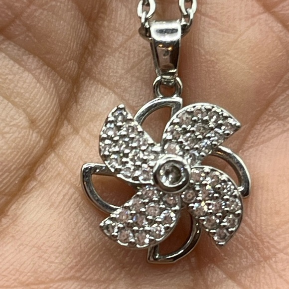Fan Flower Spinning Windmill And Rhinestones Necklace Stainless Steel - Picture 10 of 16